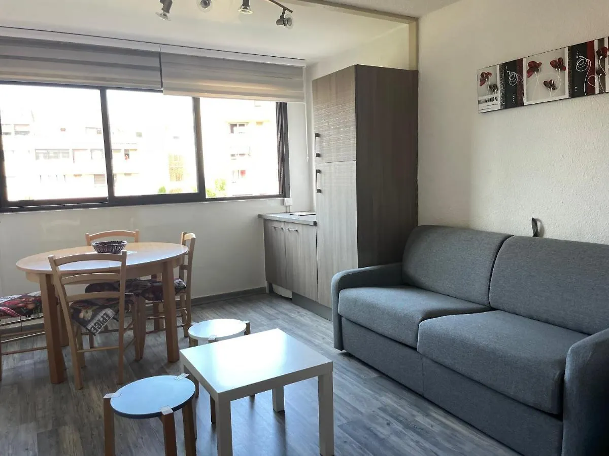 Frejus, Studio Dans Residence Avec Piscine contacts